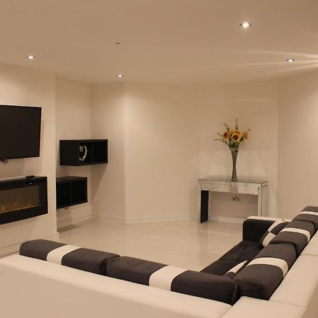 Blossom Lane Apartment Woodford  외부 사진